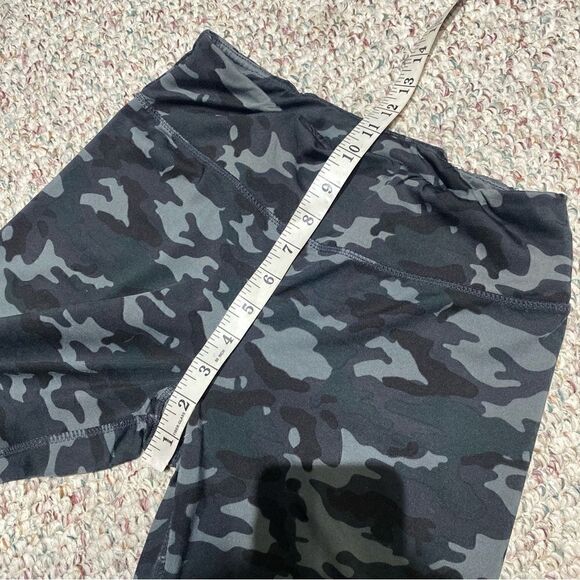 Kyodan Grey Camo Hi Rise Athleisure Leggings Womens Size S/M - Picture 6 of 6